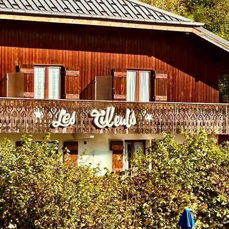 Les Tilleuls Au Biot *