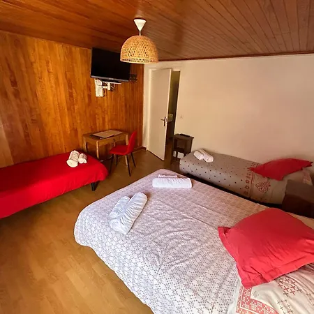 Les Tilleuls Au Biot Hotel *
